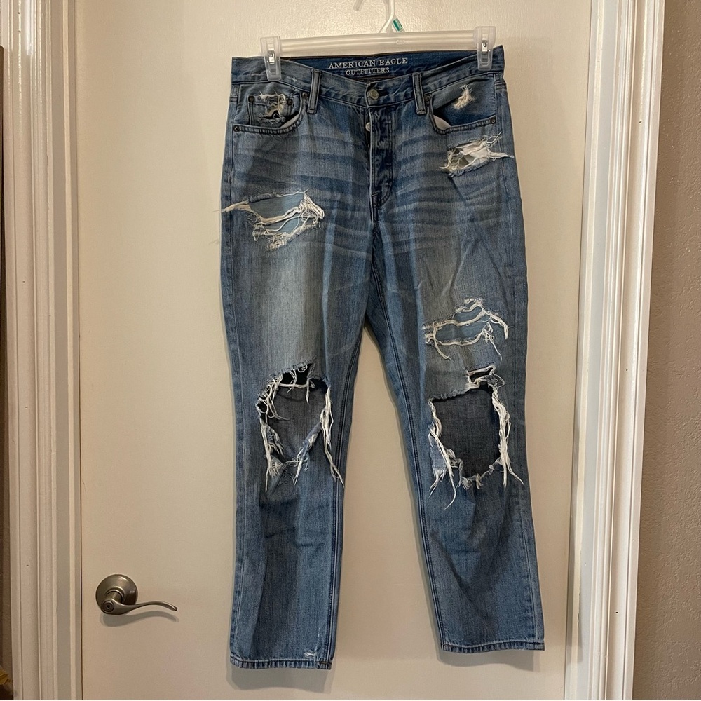 AE vintage high rise Distressed Blue Jeans